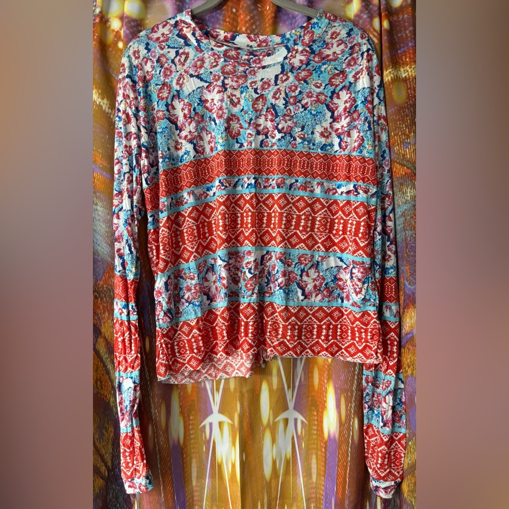 Pencey Standard Floral & Geometric Long Sleeve Top ✨